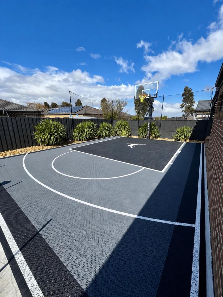 Custom Backyard Basketball Court with Ring and Fence Net Package – Melton